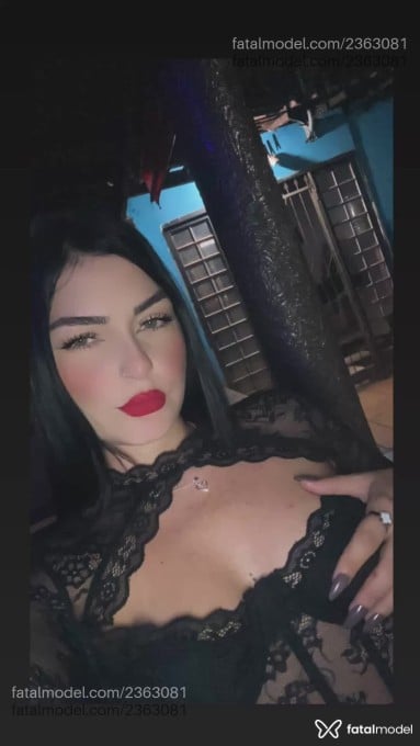 Acompanhante mulher morena (o) de olhos verdes - Ellen Acompanhante mulher morena (o) de olhos verdes - Ellen