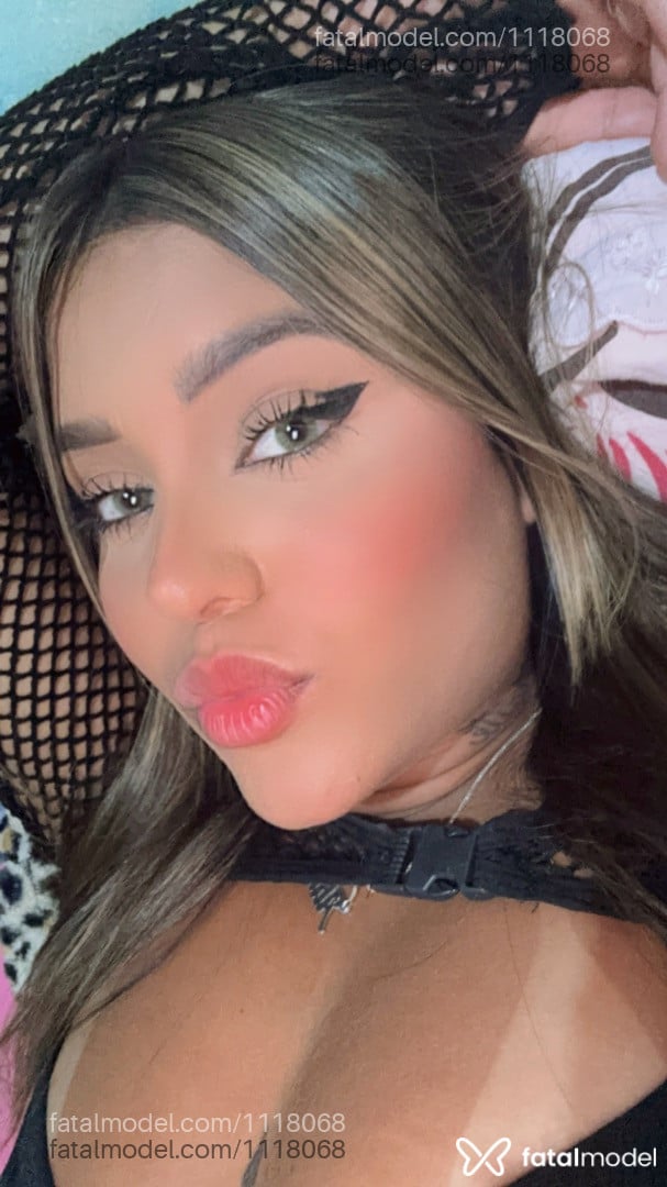 Acompanhante mulher morena (o) de olhos castanhos em São Gabriel do Oeste - Pocah