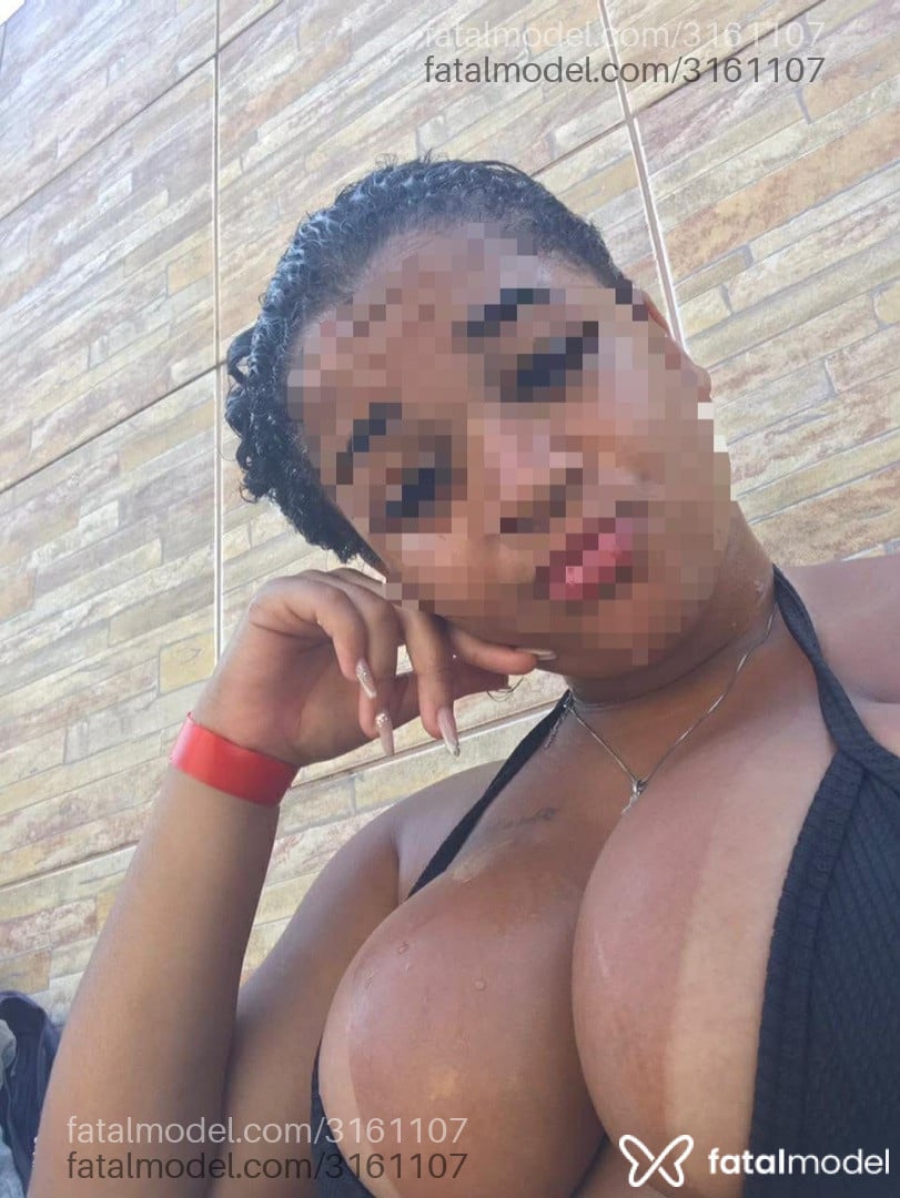 Acompanhante mulher com cabelo castanho de olhos mel em Campos dos Goytacazes - Julia Mendes