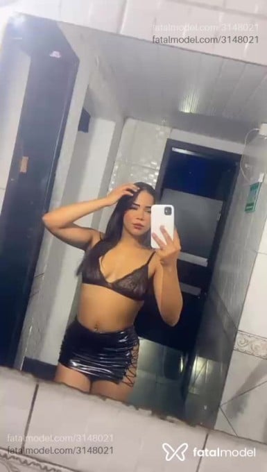 Acompanhante mulher com cabelo castanho de olhos castanhos em Canoas - Camila
