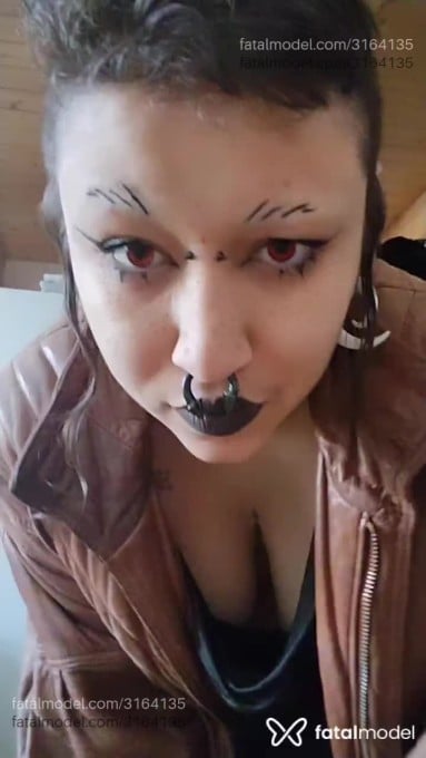 Acompanhante mulher com cabelo castanho de olhos castanhos em São Paulo - Lua Moonshine
