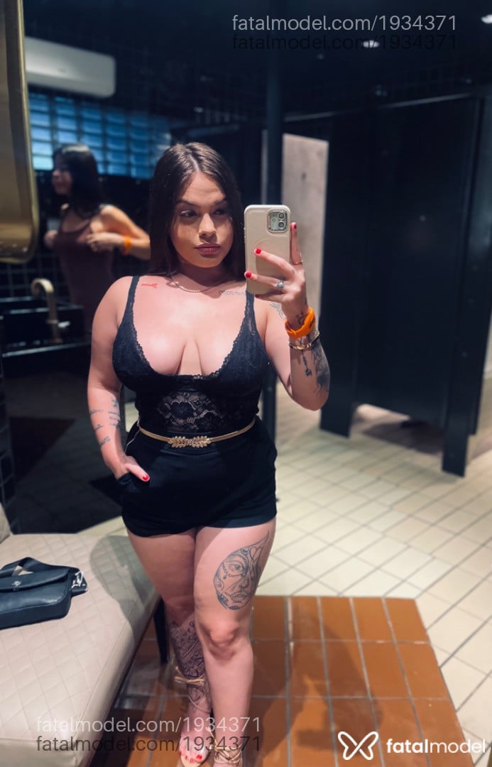 Acompanhante mulher com cabelo castanho de olhos castanhos em Cascavel - Gabriela