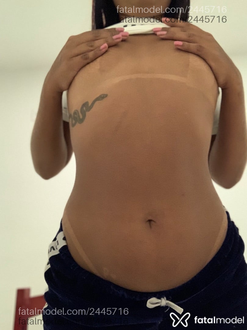 Acompanhante mulher morena (o) de olhos pretos em Prata - Natasha