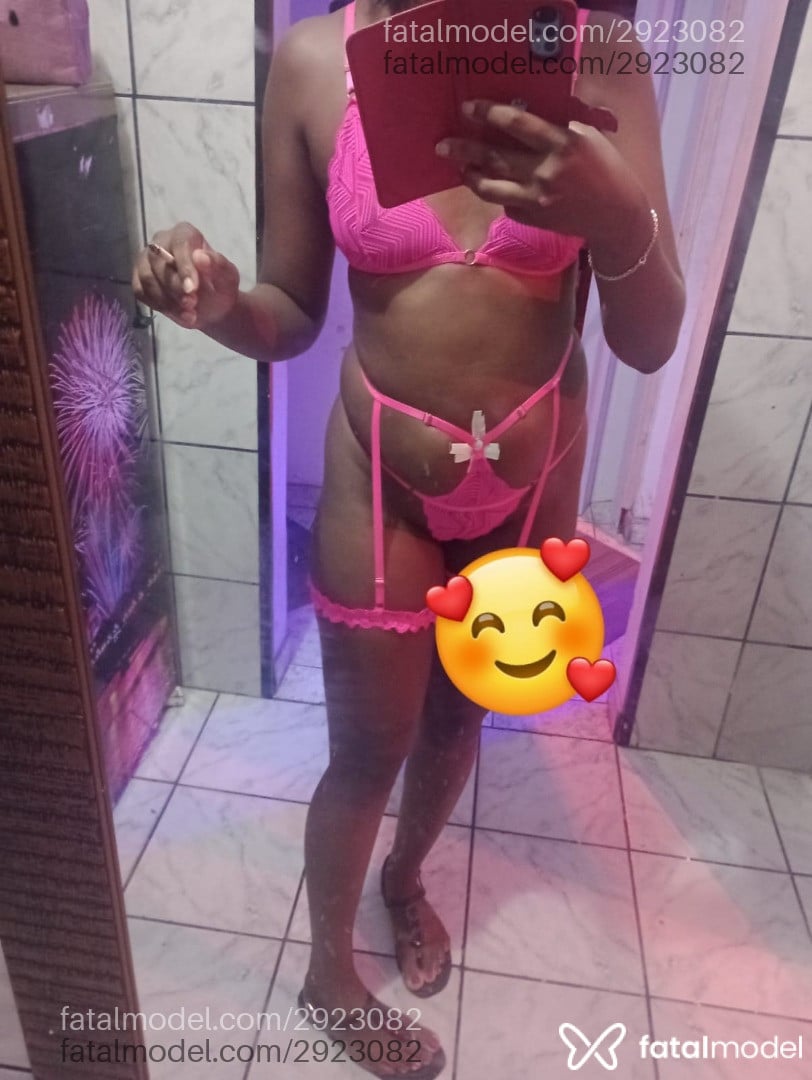 Acompanhante mulher morena (o) de olhos castanhos em Praia Grande - Anjel
