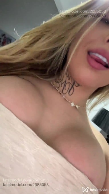 Acompanhante mulher loira (o) de olhos pretos em São Paulo - Maya Mendes