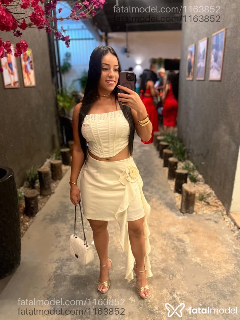 Acompanhante mulher morena (o) de olhos pretos em Gurupi Acompanhante mulher morena (o) de olhos pretos em Gurupi - Mirella Scarlett