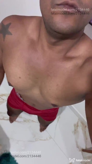 Acompanhante homem morena (o) de olhos castanhos - Allan Acosta Acompanhante homem morena (o) de olhos castanhos - Allan Acosta