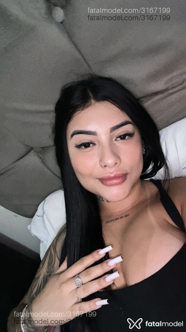 Acompanhante mulher morena (o) de olhos pretos em Holambra - Thaina