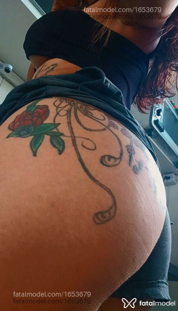 Acompanhante mulher com cabelo castanho de olhos castanhos em Chapecó Acompanhante mulher com cabelo castanho de olhos castanhos em Chapecó - Mah