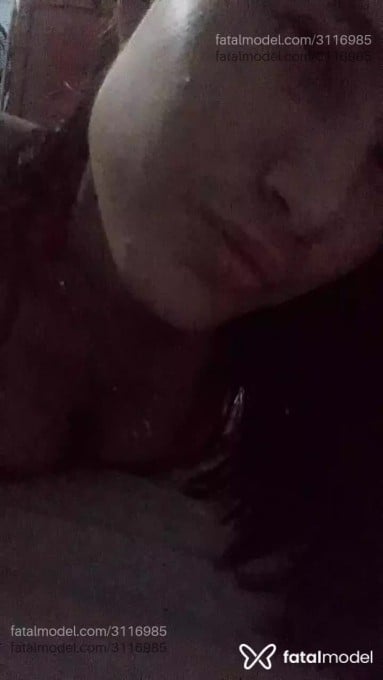 Acompanhante mulher morena (o) de olhos castanhos - Layla Acompanhante mulher morena (o) de olhos castanhos - Layla