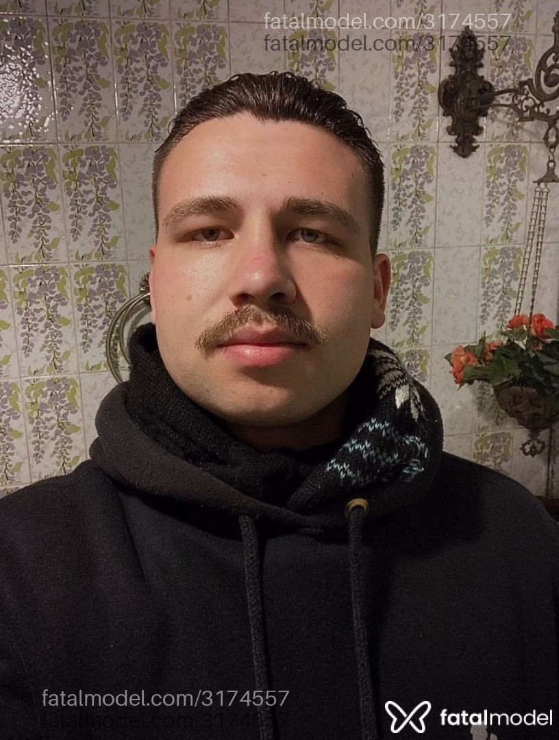 Acompanhante homem com cabelo castanho de olhos verdes em Maringá - Ryan Dagustini