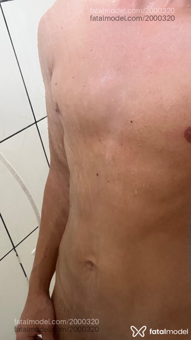Acompanhante homem com cabelo castanho de olhos castanhos em Jataí Acompanhante homem com cabelo castanho de olhos castanhos em Jataí - Diego Carvalho
