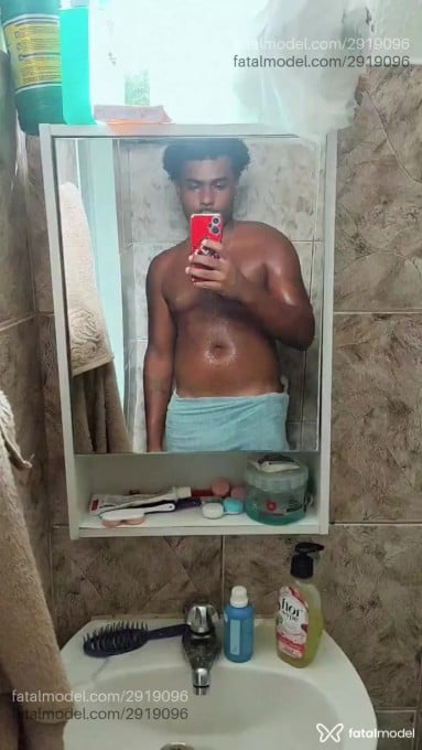 Acompanhante homem morena (o) de olhos castanhos em Rio de Janeiro Acompanhante homem morena (o) de olhos castanhos em Rio de Janeiro - Johnny