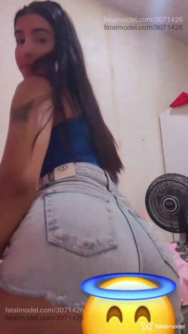 Acompanhante mulher trans com cabelo castanho de olhos mel em São Paulo - Julia Souza