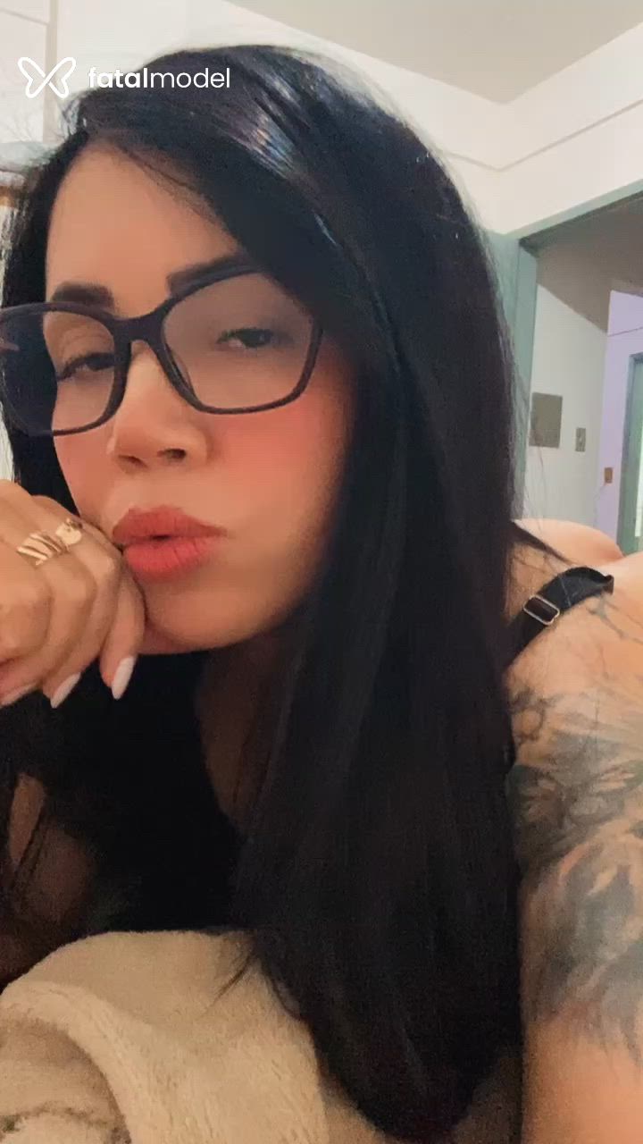Acompanhante mulher morena (o) de olhos pretos - Juliana Ferrari Acompanhante mulher morena (o) de olhos pretos - Juliana Ferrari
