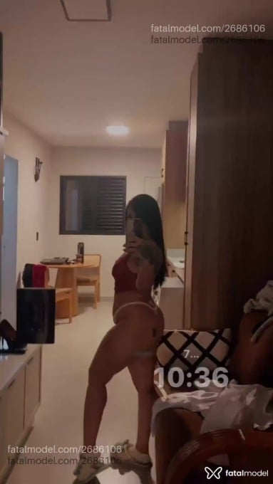 Acompanhante mulher morena (o) de olhos pretos em Sarandi Acompanhante mulher morena (o) de olhos pretos em Sarandi - Juliana Ferrari
