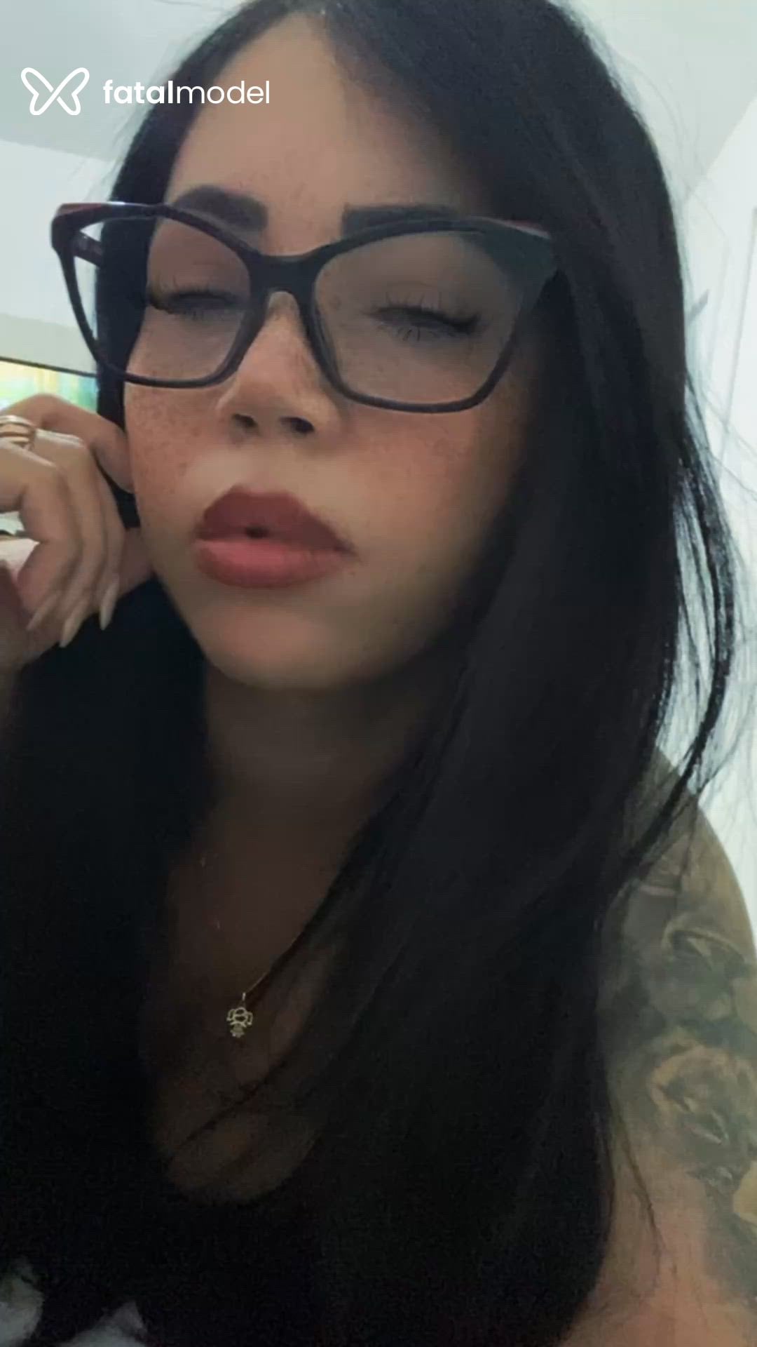 Acompanhante mulher morena (o) de olhos pretos - Juliana Ferrari