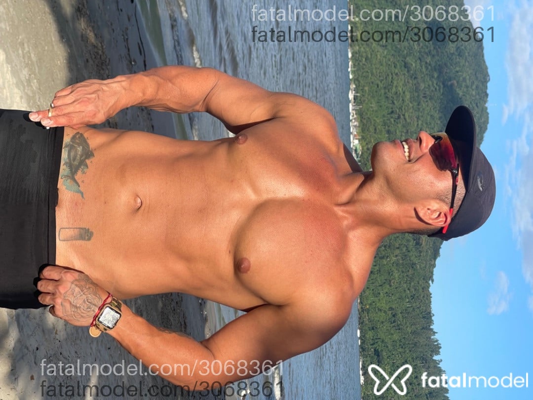 Acompanhante homem morena (o) de olhos mel em Ubatuba Acompanhante homem morena (o) de olhos mel em Ubatuba - Matheus