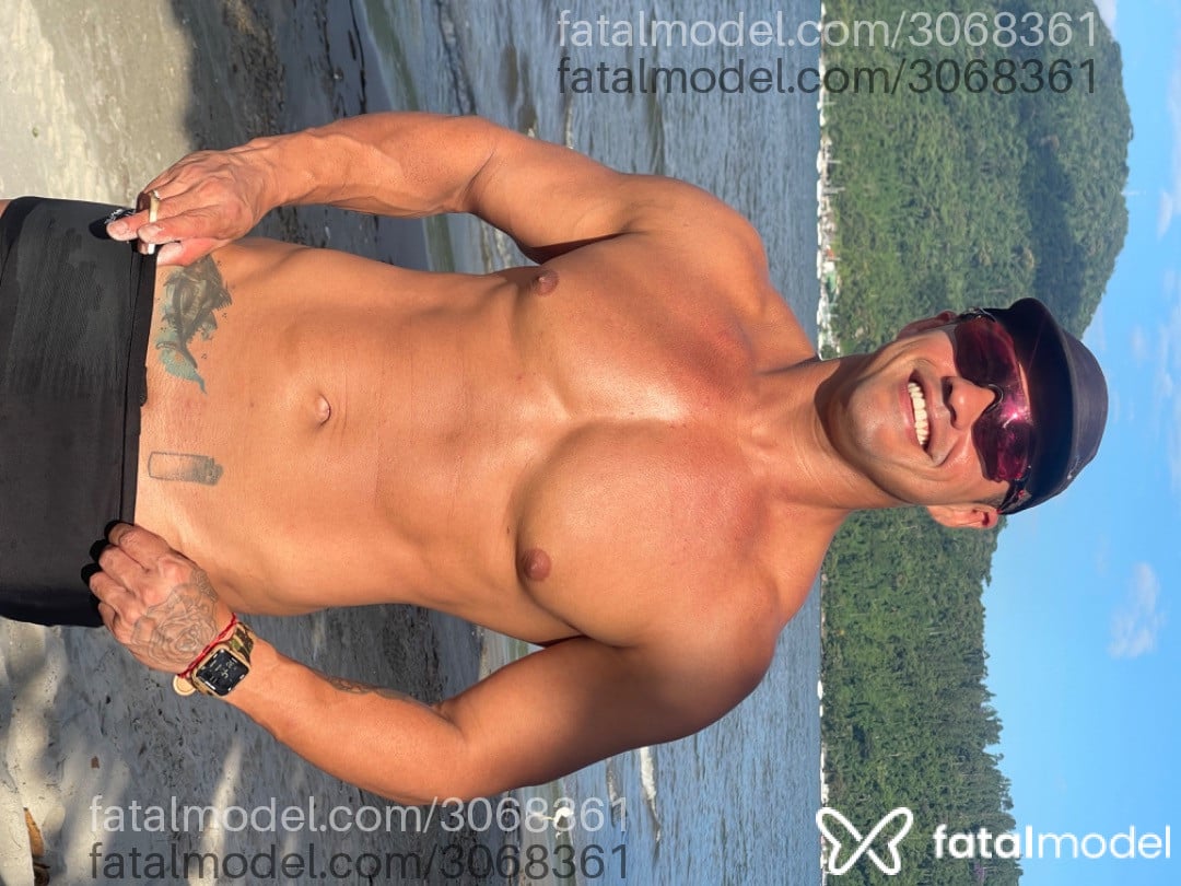 Acompanhante homem morena (o) de olhos mel em Ubatuba Acompanhante homem morena (o) de olhos mel em Ubatuba - Matheus