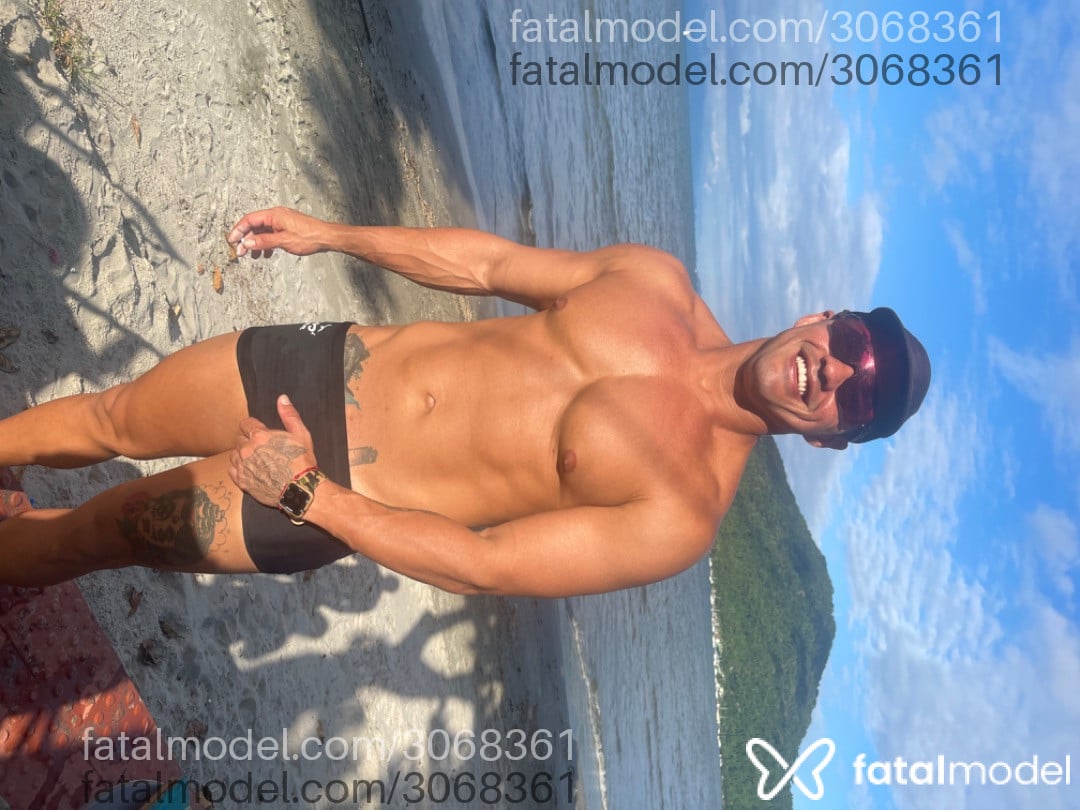 Acompanhante homem morena (o) de olhos mel em Ubatuba Acompanhante homem morena (o) de olhos mel em Ubatuba - Matheus