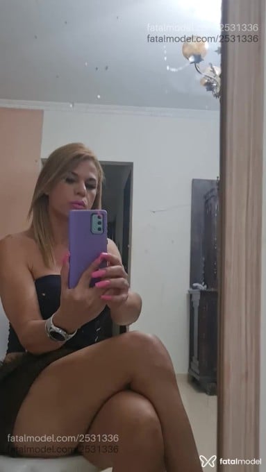 Acompanhante mulher trans loira (o) de olhos azuis em São Carlos - Patrícia