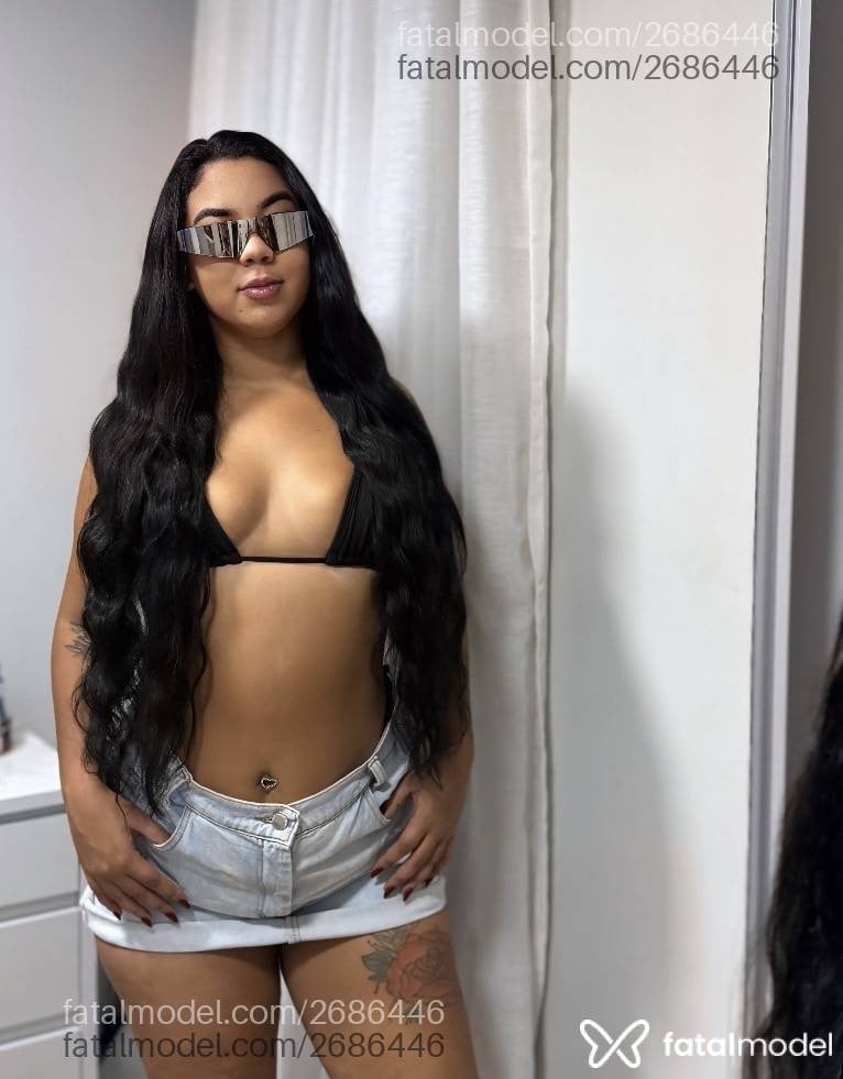 Acompanhante mulher morena (o) de olhos castanhos - Rebeca Morais
