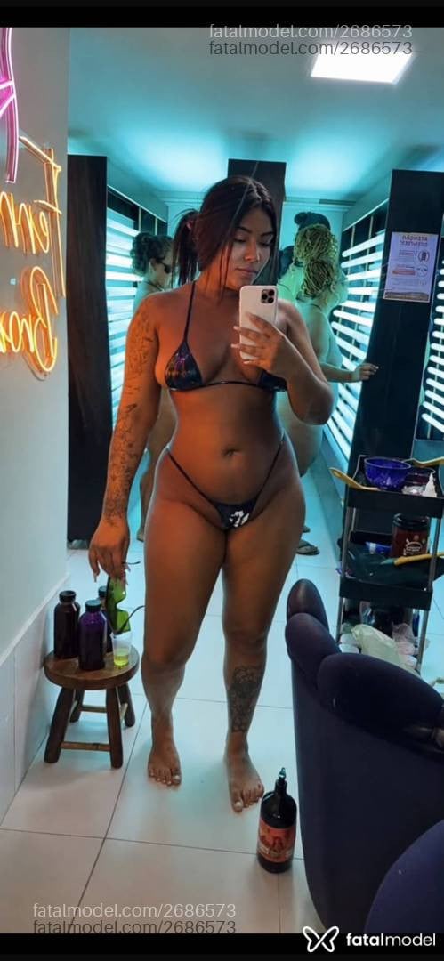 Acompanhante mulher morena (o) de olhos pretos - Lualuara