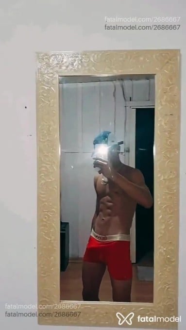 Acompanhante homem morena (o) de olhos pretos em Maringá - Rafael
