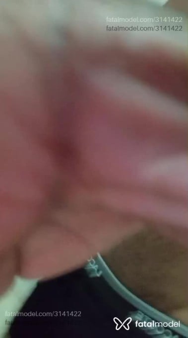 Acompanhante homem com cabelo castanho de olhos mel - Pretão Acompanhante homem com cabelo castanho de olhos mel - Pretão