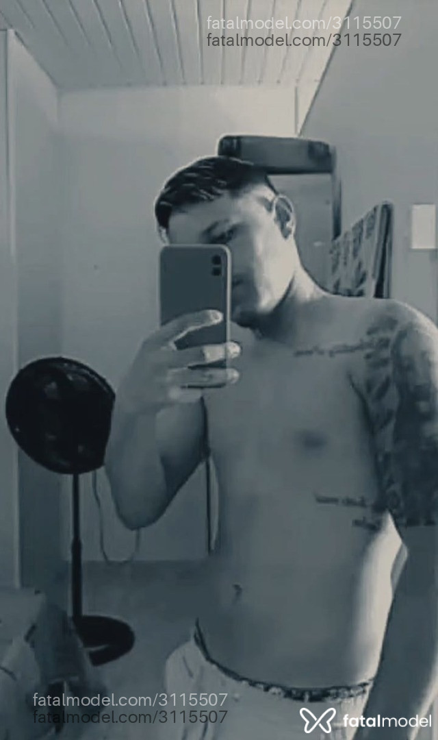 Acompanhante homem com cabelo castanho de olhos pretos em Navegantes - Manzuh