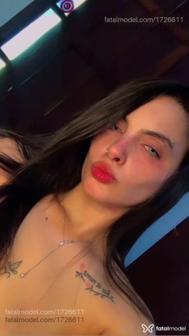 Acompanhante mulher morena (o) de olhos castanhos em Armação dos Búzios - Liquor Lips