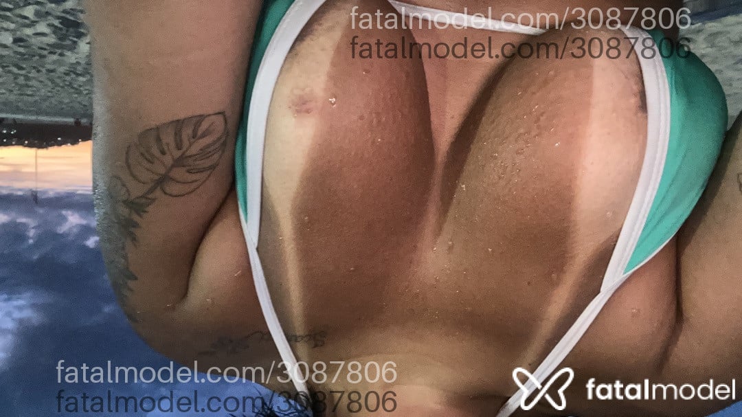 Acompanhante mulher morena (o) de olhos castanhos em Rio de Janeiro Acompanhante mulher morena (o) de olhos castanhos em Rio de Janeiro - Jenni Ravena