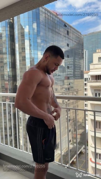 Acompanhante homem morena (o) de olhos castanhos em São Paulo - Baianinho