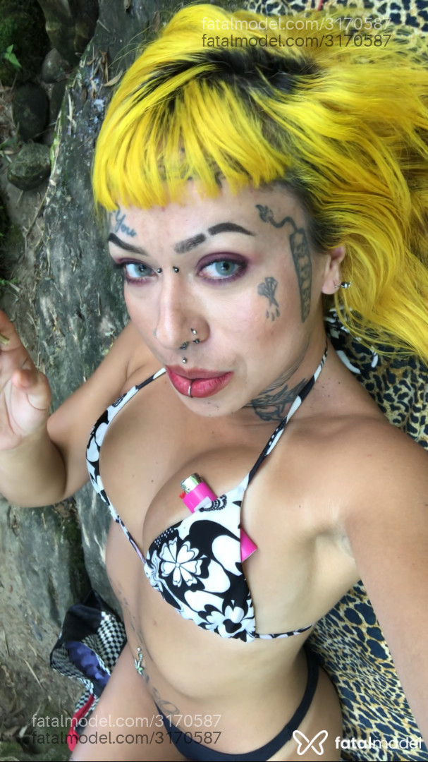 Acompanhante mulher loira (o) de olhos azuis em Curitiba - Sarah Firegirl