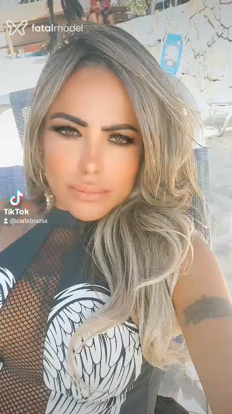 Acompanhante mulher loira (o) de olhos verdes - Aninha