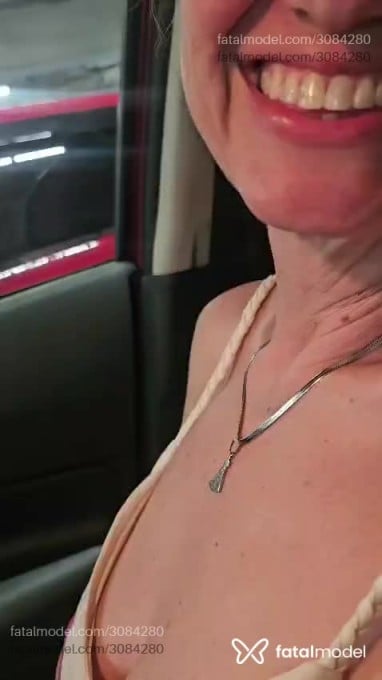 Acompanhante mulher com cabelo castanho de olhos castanhos em Foz do Iguaçu - Priscila