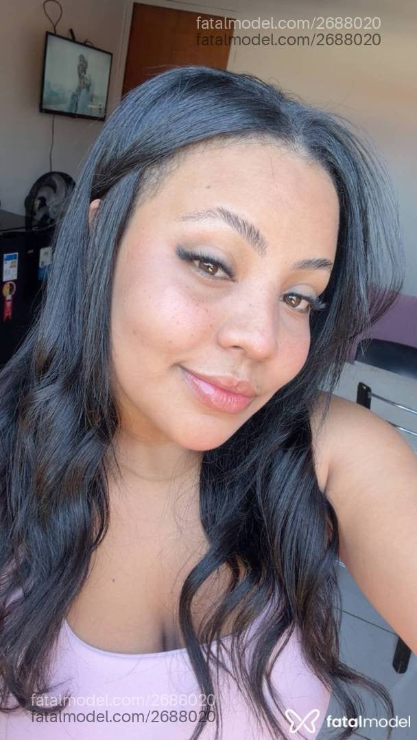 Acompanhante mulher morena (o) de olhos mel - Elisa