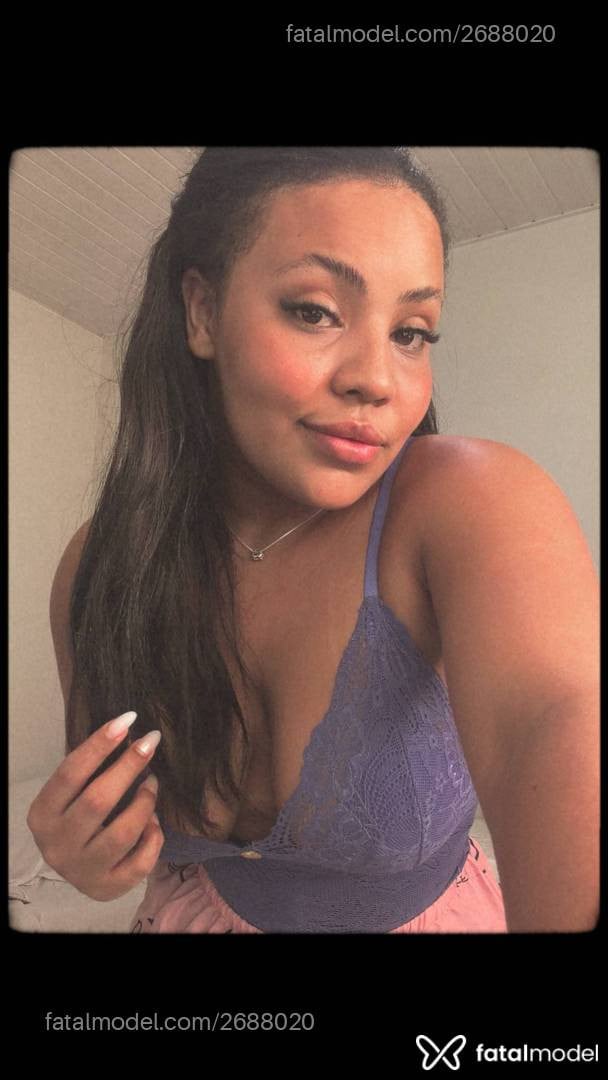 Acompanhante mulher morena (o) de olhos mel - Elisa