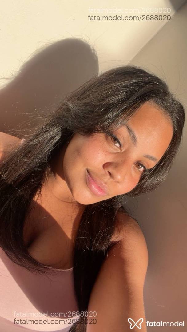 Acompanhante mulher morena (o) de olhos mel - Elisa
