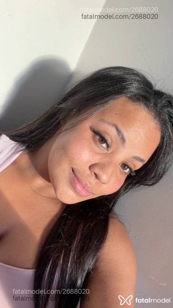 Acompanhante mulher morena (o) de olhos mel - Elisa