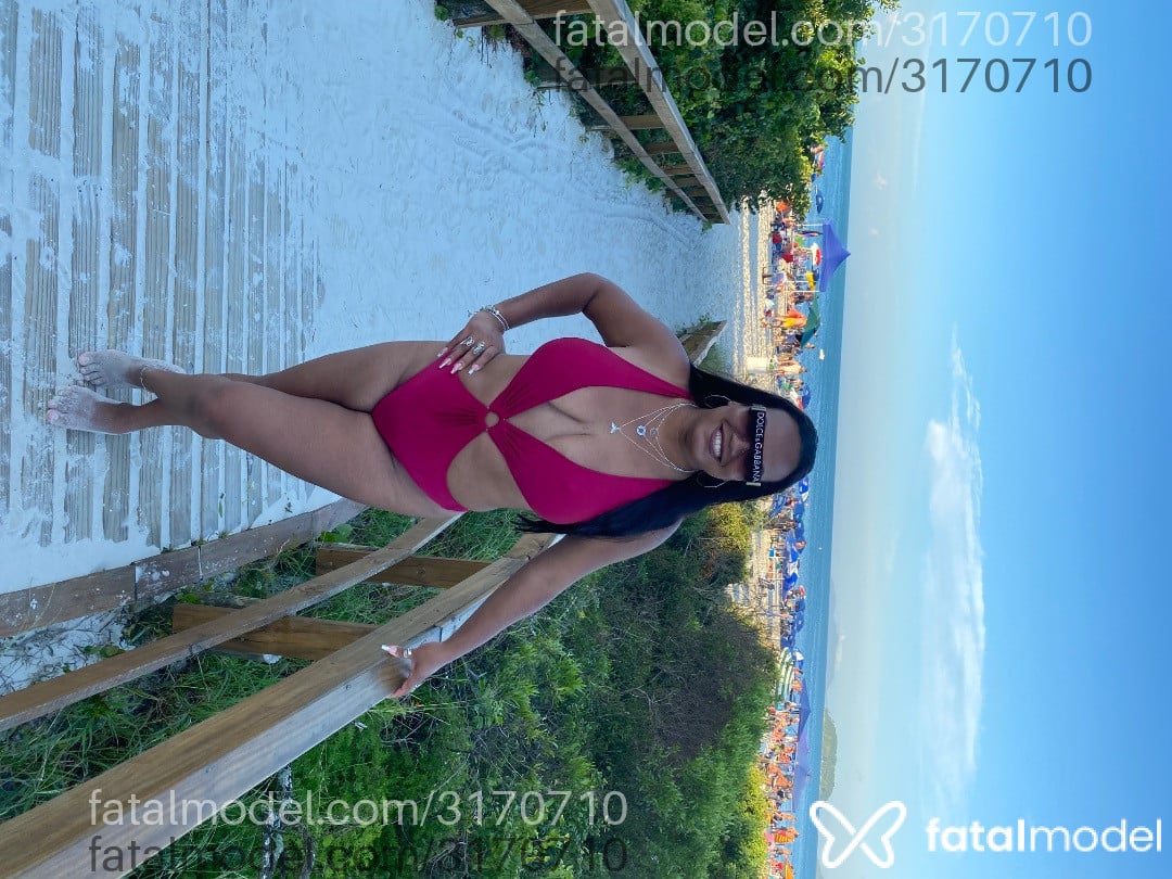 Acompanhante mulher com cabelo castanho de olhos castanhos em Virtual - Místycah