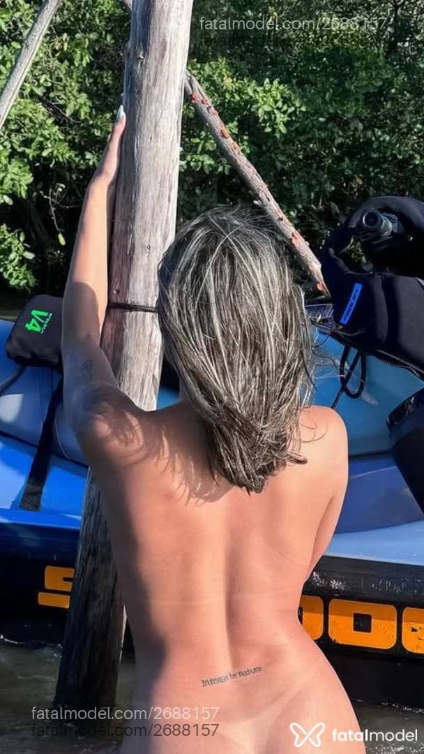 Acompanhante mulher loira (o) de olhos castanhos em Guarapari - Lara Muniz