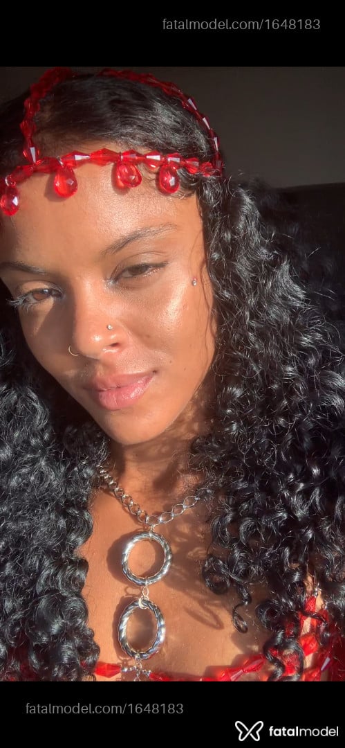 Acompanhante mulher morena (o) de olhos pretos em Salvador - Moana