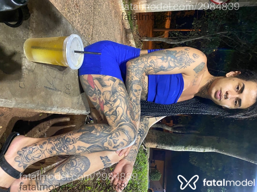 Acompanhante mulher trans morena (o) de olhos castanhos - Gaby Urack Acompanhante mulher trans morena (o) de olhos castanhos - Gaby Urack