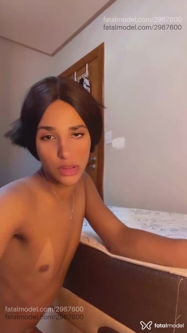 Acompanhante mulher trans morena (o) de olhos pretos em Virtual - Marcela