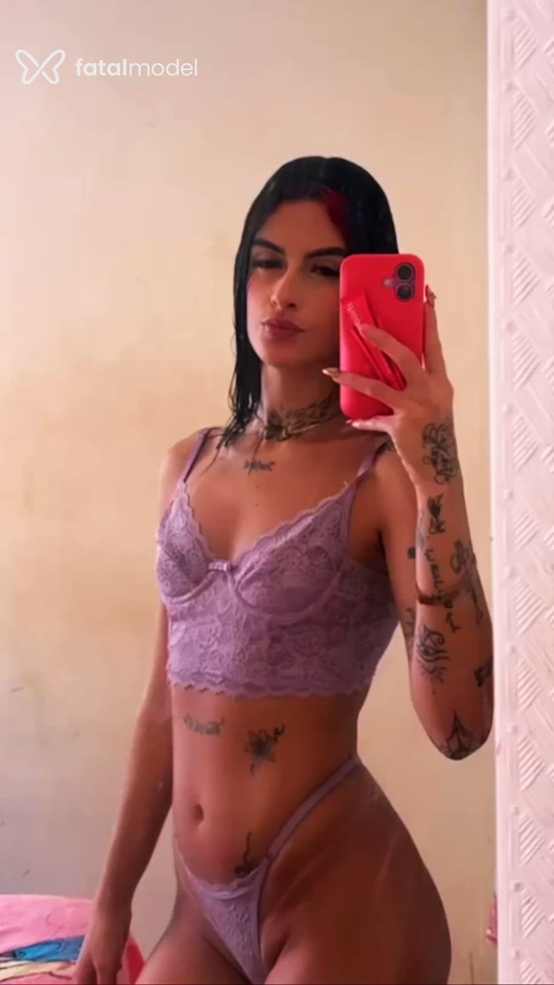 Acompanhante mulher morena (o) de olhos castanhos - Antonella