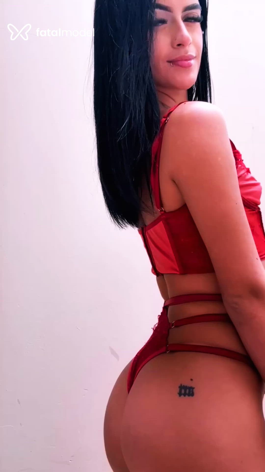 Acompanhante mulher morena (o) de olhos castanhos - Antonella