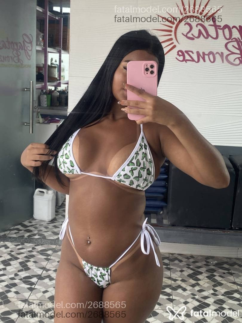 Acompanhante mulher morena (o) de olhos pretos em Joinville - Rayla Santos