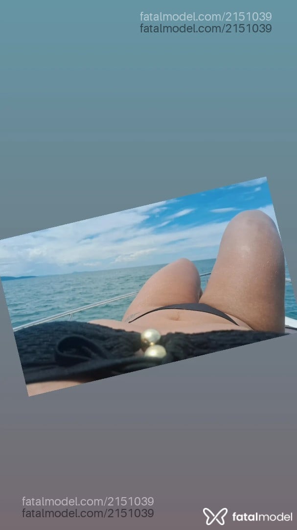 Acompanhante mulher morena (o) de olhos castanhos em Itapema - Bruna