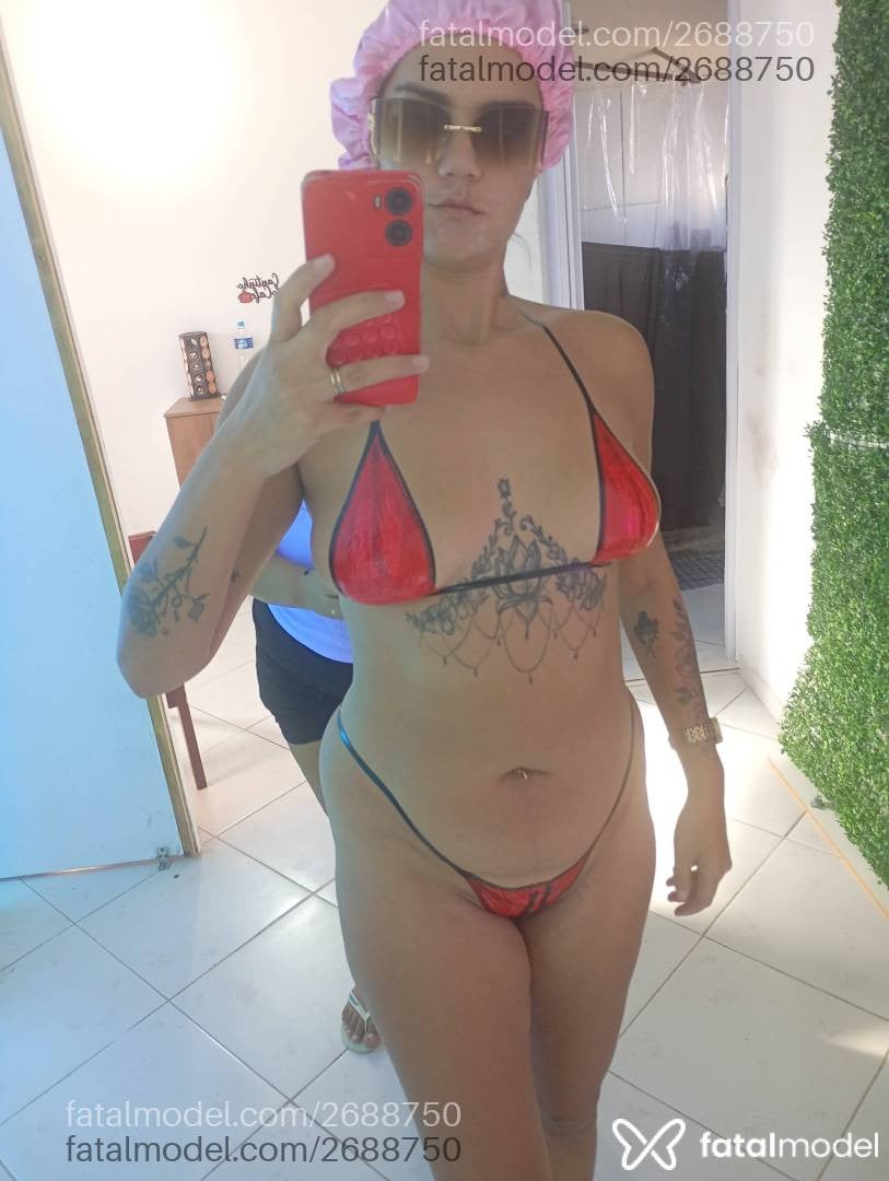 Acompanhante mulher morena (o) de olhos castanhos - Mila